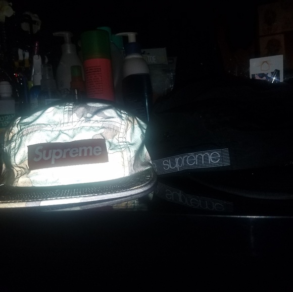 Supreme hats. Lightly worn. 9/10 - Picture 2 of 3